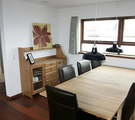 Three-bedroom Holiday In