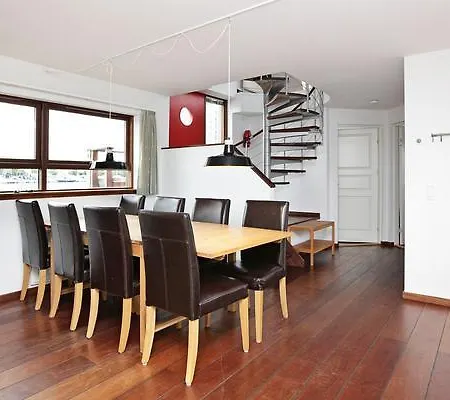 Three-bedroom Holiday In Sakskøbing