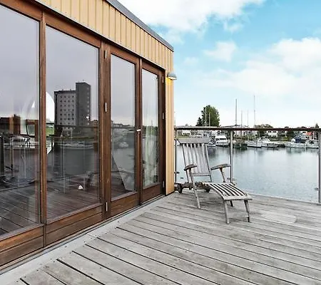 Three-bedroom Holiday In Nyaraló Sakskøbing